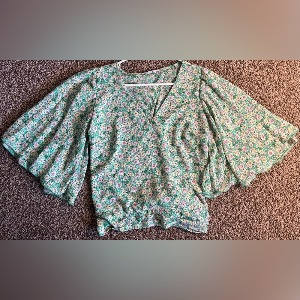 Floral V-Neck Bell Sleeve Top in Mint Green